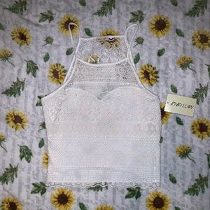 NEVER WORN WITH TAG WHITE LACE CROP TOP